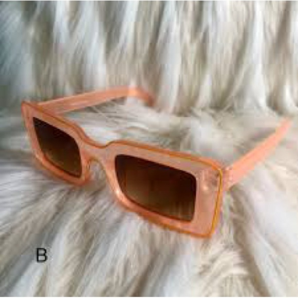 Trendy Orange Square UV 40 Sunglasses. NWT